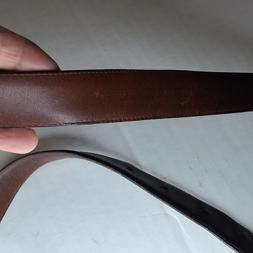 Coach Vintage Black Leather Belt with Gold-Tone Buckle 36